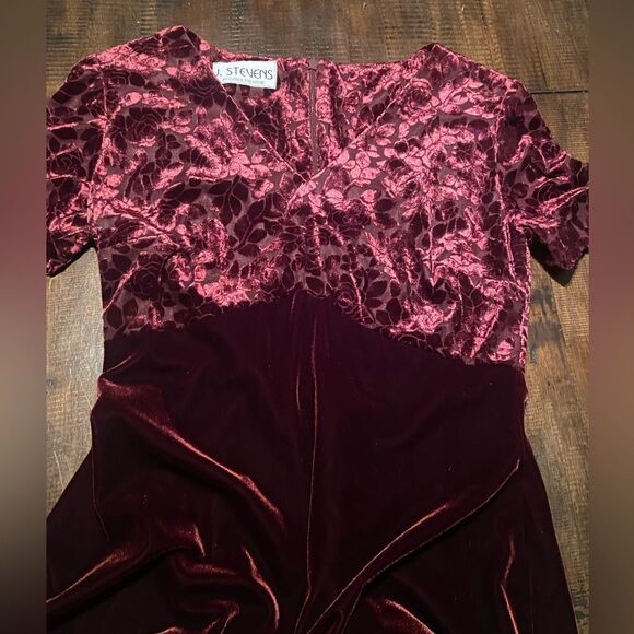 J. Stevens by Carol Escritor Dress Womens Size Small Vtg velvet burgundy - Picture 1 of 7